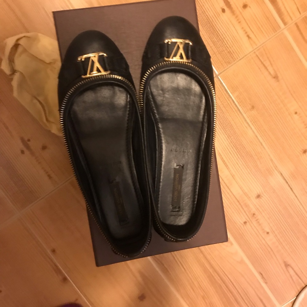 LV Oxford Ballerina